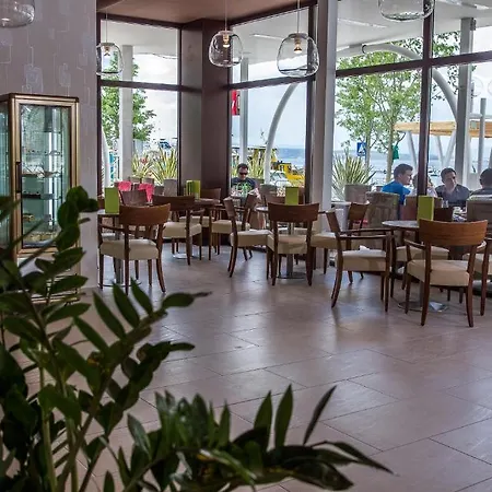 Hotel International-3